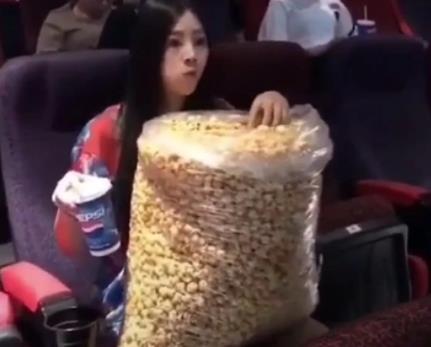 娱乐吃瓜姐崩爆米花 第2张 娱乐吃瓜姐崩爆米花 第2张